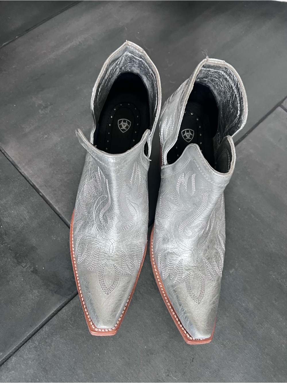 Ariat Dixon X Toe Western Metallic Silver Ankle Boot - Picture 3 of 14